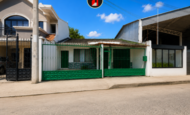 Casa Planta Baja en Venta en Paute | A Media Cuadra del Colegio 26