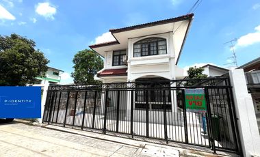 ขายบ้านเดี่ยว  ซอย ลาดพร้าว วังหิน  32 รีโนเวทต่อเติมพร้อมอยู่  เดินทางสะดวกเชื่อมต่อ หลายเส้นทาง ลาดพร้าว  รัชดา โชคชัย4 เลียบด่วน เกษตร นวมินทร์