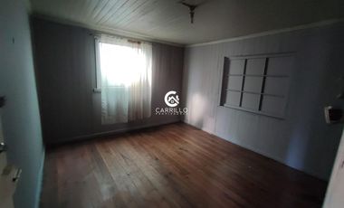 VENDEMOS TERRENO ESQUINA CON CASA DE MADERA