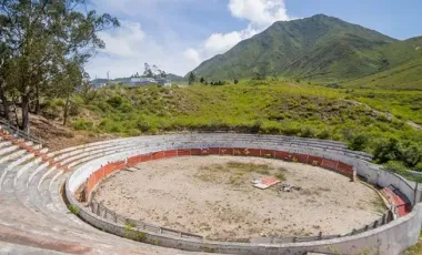 CASA EN VENTA EN LA URBANIZACION LA MARCA EN LA MITAD DEL MUNDO