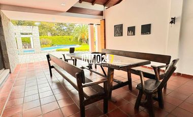 Casa de Lujo en El Cabo Paute 3.035 m2