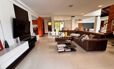 Casa de Lujo en El Cabo Paute 3.035 m2