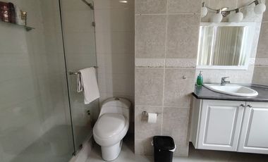 Tonsupa, venta de hermoso departamento con vista al mar