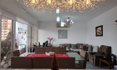 Tonsupa, venta de hermoso departamento con vista al mar
