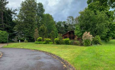 Exclusiva Casa de Lujo Para 14 Personas en Bahía Coique, Lago Ranco: El Refugio Perfecto para tus Vacaciones de Verano