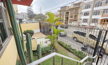 VENTA DE CASA A ESPALDAS DEL CENTRO NAVAL DE SAN BORJA