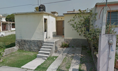 Venta Casa Condor, Las Huastecas, Cdad. Valles, San Luis Potosí.    (GM)