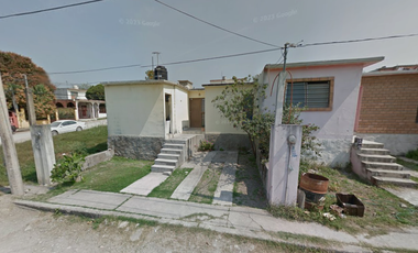 Venta Casa Condor, Las Huastecas, Cdad. Valles, San Luis Potosí.    (GM)