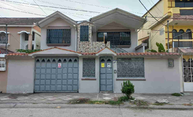 Alquiler Casa en Garzota para oficinas