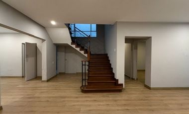 CASA EN ALQUILER EN SAN ISIDRO