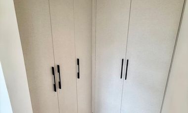 ¡Invierte o vive en un departamento moderno, seguro y en ubicación estratégica en Cuenca!