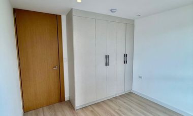 ¡Invierte o vive en un departamento moderno, seguro y en ubicación estratégica en Cuenca!