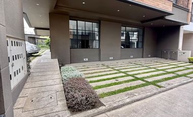 ¡Invierte o vive en un departamento moderno, seguro y en ubicación estratégica en Cuenca!