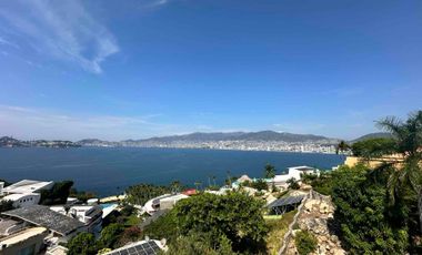 CASA EN VENTA EN LAS BRISAS