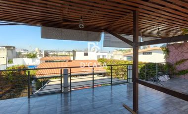 SE VENDE CASA EN LA ALAMEDA