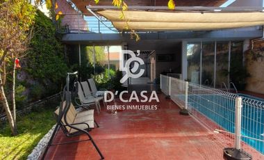 SE VENDE CASA EN LA ALAMEDA