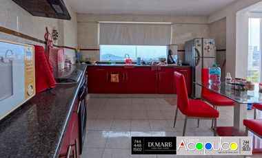 Casa sola con vista al mar, Las Playas, Acapulco.
