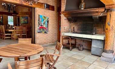 CASA EN RENTA EN AVÁNDARO, EL CLASICO AMBIENTE DE VALLE EN TODO SU ESPLENDOR