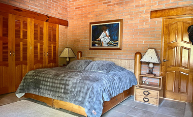 CASA EN RENTA EN AVÁNDARO, EL CLASICO AMBIENTE DE VALLE EN TODO SU ESPLENDOR