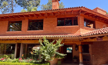 CASA EN RENTA EN AVÁNDARO, EL CLASICO AMBIENTE DE VALLE EN TODO SU ESPLENDOR