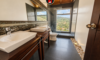 EN PAUTE VENDO HERMOSA CASA MINIMALISTA CON PISCINA Y VISTA PRIVILEGIADA