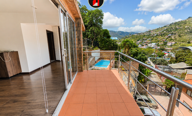 EN PAUTE VENDO HERMOSA CASA MINIMALISTA CON PISCINA Y VISTA PRIVILEGIADA