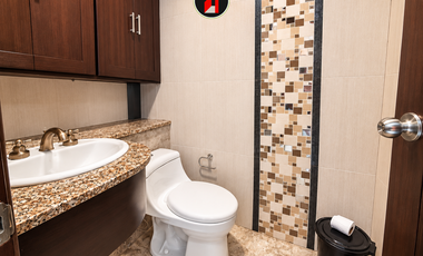 EN PAUTE VENDO HERMOSA CASA MINIMALISTA CON PISCINA Y VISTA PRIVILEGIADA