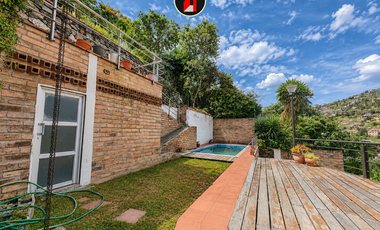 EN PAUTE VENDO HERMOSA CASA MINIMALISTA CON PISCINA Y VISTA PRIVILEGIADA
