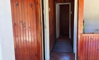 Venta acogedora casa 2D1B con gran patio en sector Las Mariposas, Chillán