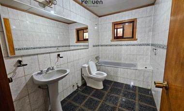 CASA 3D1B BODEGA PATIO 99 M2 CONSTRUIDOS EN TENIENTE MERINO
