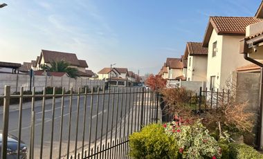 ARRIENDO ACOGEDORA CASA EN SECTOR EL POLO DE MACHALI