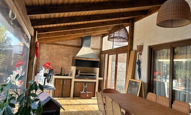 ARRIENDO ACOGEDORA CASA EN SECTOR EL POLO DE MACHALI