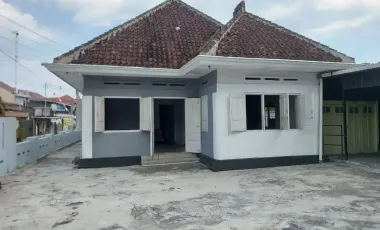 Dijual & Disewakan Rumah Vintage Banjarsari Solo