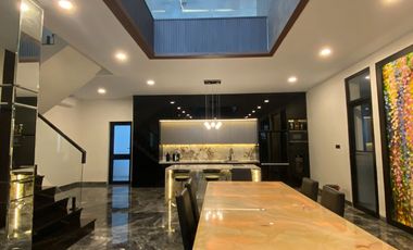 FOR SALE – FULLY FURNISHED CASA GOYA KEBON JERUK, JAKARTA BARAT