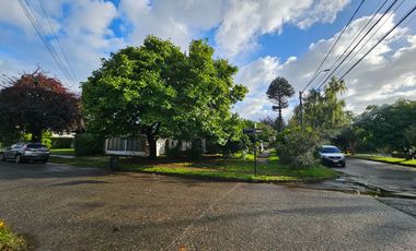 Hermosa casa. Gran propiedad ideal oficinas, cafés, peluquería entro otros..