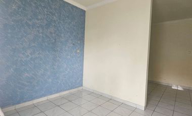 Jual DIbawah Harga NJOP Rumah Besar 2,5 Lantai di Villa Melati Mas, LT 312 m² LB ±500 m², Hanya Rp 2,9 M