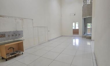 Jual DIbawah Harga NJOP Rumah Besar 2,5 Lantai di Villa Melati Mas, LT 312 m² LB ±500 m², Hanya Rp 2,9 M