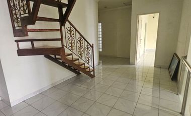 Jual DIbawah Harga NJOP Rumah Besar 2,5 Lantai di Villa Melati Mas, LT 312 m² LB ±500 m², Hanya Rp 2,9 M