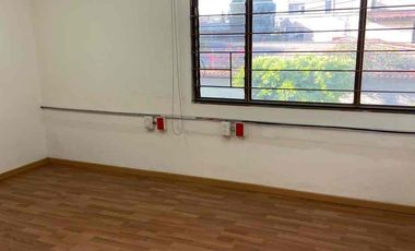 RENTA DE CASA EN ESQUINA PARA OFICINA, DESPACHOS CONTABLES, ACADEMIA, CONSULTORIO EN EL MIRADOR EN PUEBLA .