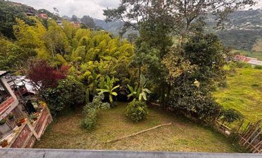 SE VENDE CASA CON SOLAR EN EL DESCHACHE VILLAMARÍA