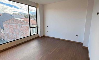 Casa en venta sector 01 de Mayo frente al Río dentro de propiedad horizontal
