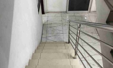 Disewakan Ruko Gandeng di Jalan Utama Bekasi Timur