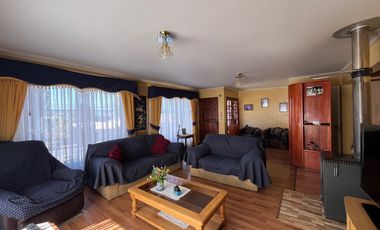 Amplia casa familiar en venta, Sector Tomé Alto.