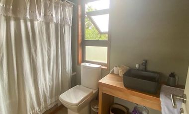 ARRIENDO DE VERANO · CASA PARA 15 PERSONAS DE ALTO LUJO EN EXCLUSIVO CONDOMINIO CON PLAYA PRIVADA · LAGO RANCO