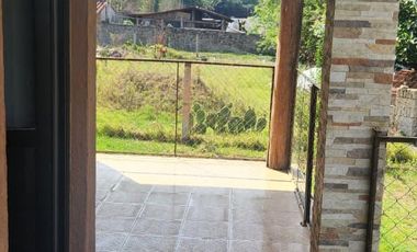 Renta de casa en Acatitlan con amplio jardín