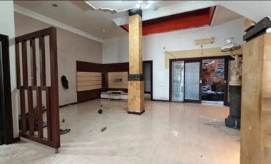 Dijual Rumah Mewah Lokasi Strategis Dekat Masjid Agung Di Kebonsari Elveka Gayungan, Surabaya