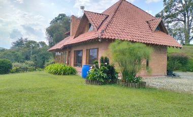 Finca en arriendo, entre san antonio y el carmen de viboral