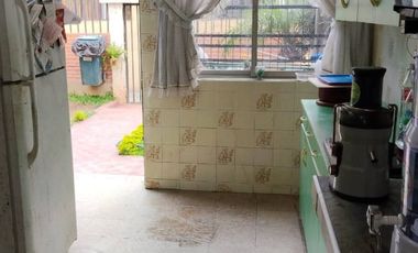 Vendo casa altura 20 Av Colonial