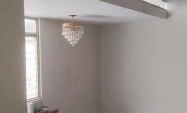 Vendo casa altura 20 Av Colonial