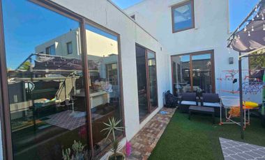VENDO CASA EN CONDOMINIO LOMAS 4D 4B 180 M2